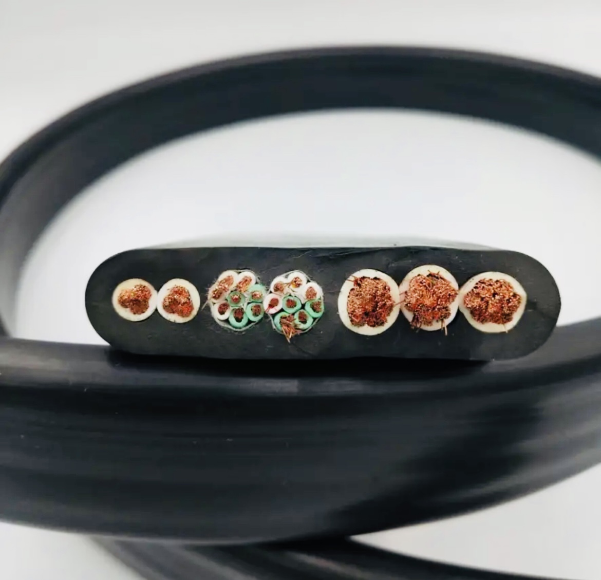 ����max(�й���)���޹�˾����